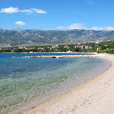 Haus Tara 409s * Maslenica